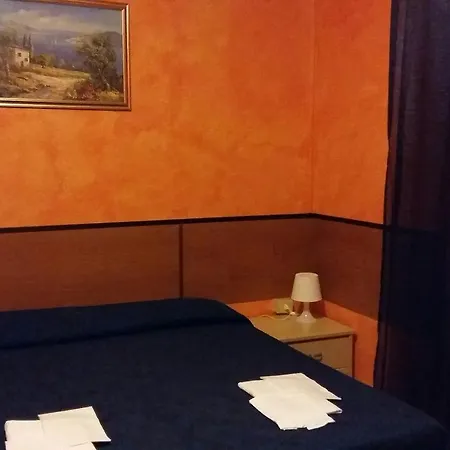 Violetta Hotel *